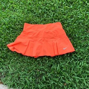 SOLD ON DEPOP 🧡 Neon Nike Tennis skirt 🧡